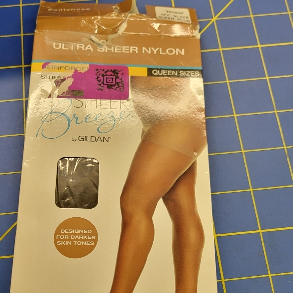 Ultra Sheer Nylon Sheer Breeze Off Black Queen Plus Gildan